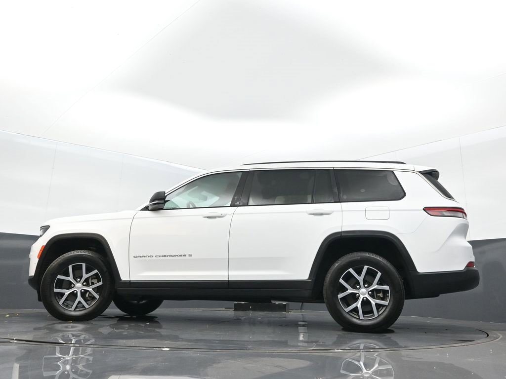 Certified 2024 Jeep Grand Cherokee L Limited w/ Luxury Tech Group II image 32