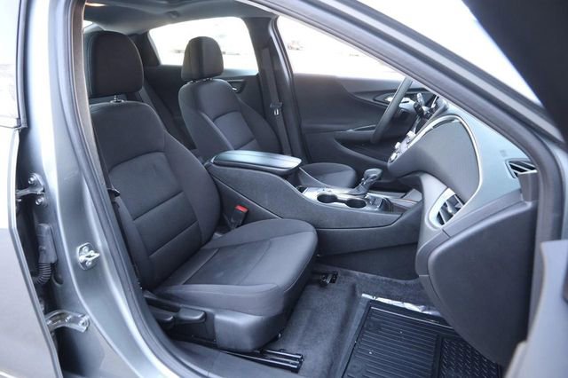 Used 2024 Chevrolet Malibu LT image 25