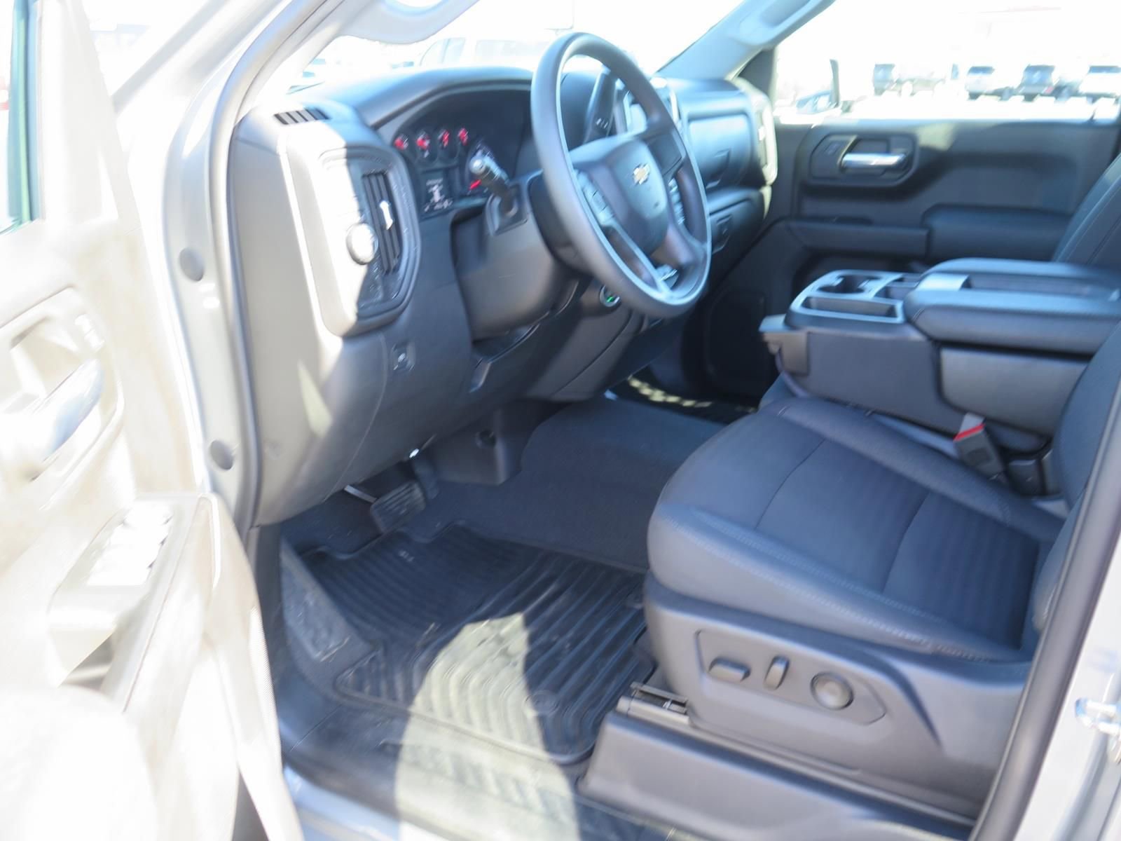 Used 2023 Chevrolet Silverado 1500 Custom image 11