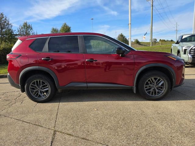 Used 2023 Nissan Rogue S image 4