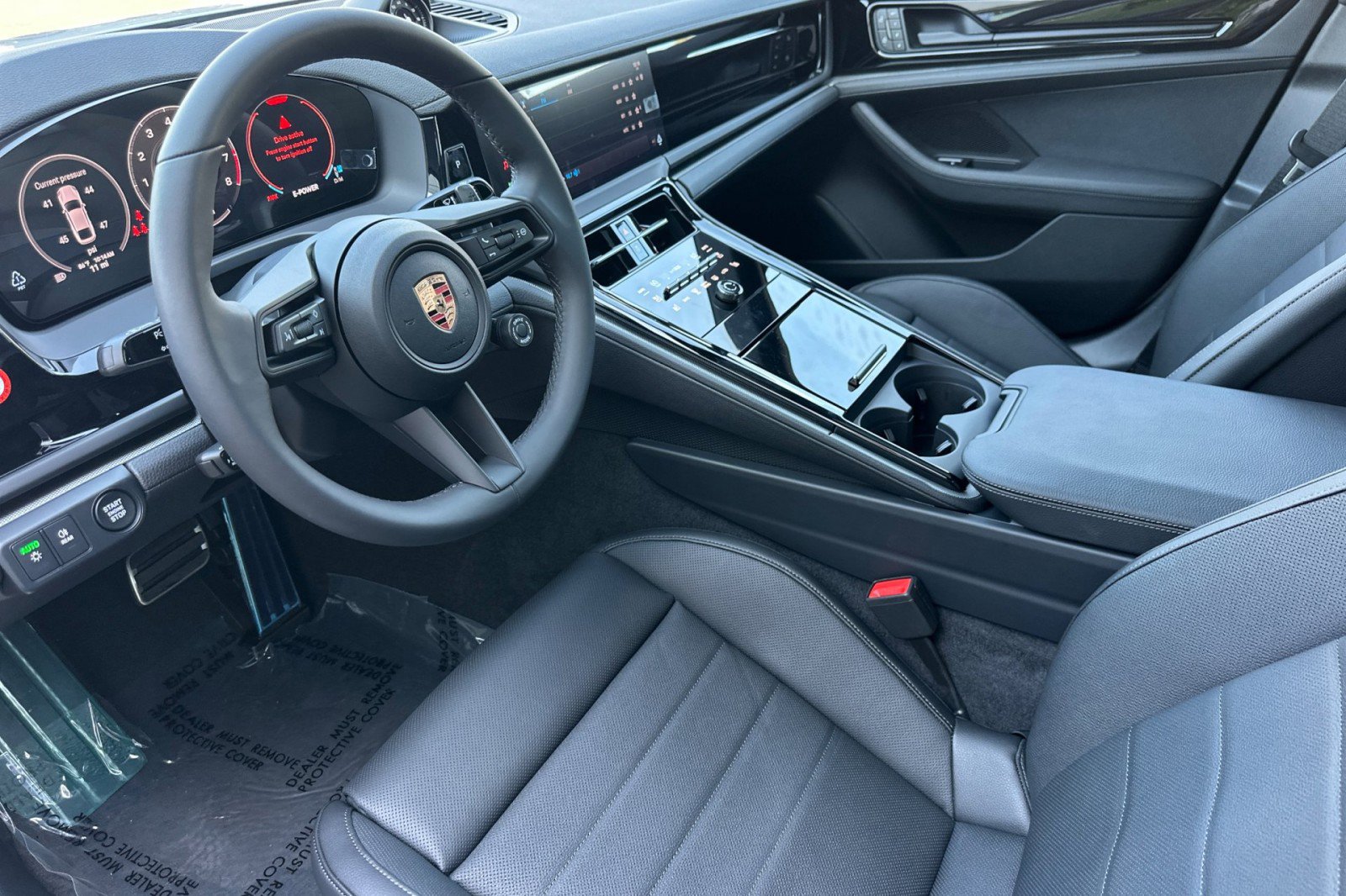 New 2026 Porsche Panamera 4 image 4