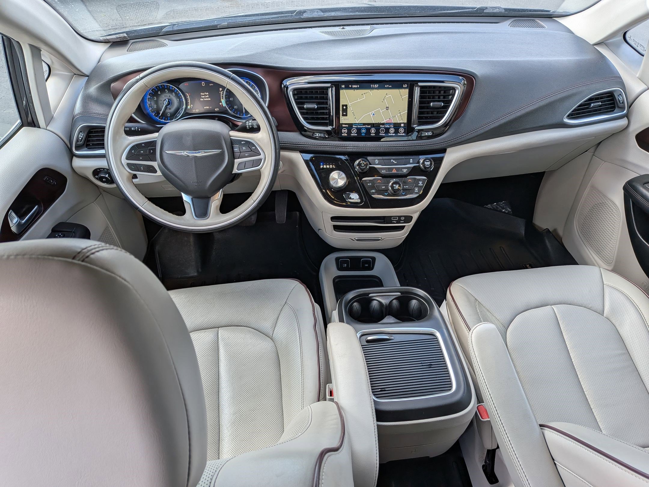 Used 2020 Chrysler Pacifica Limited FWD image 29