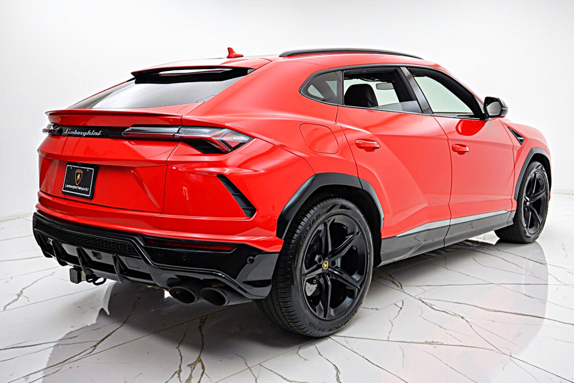 Used 2020 Lamborghini Urus AWD/4WD image 13