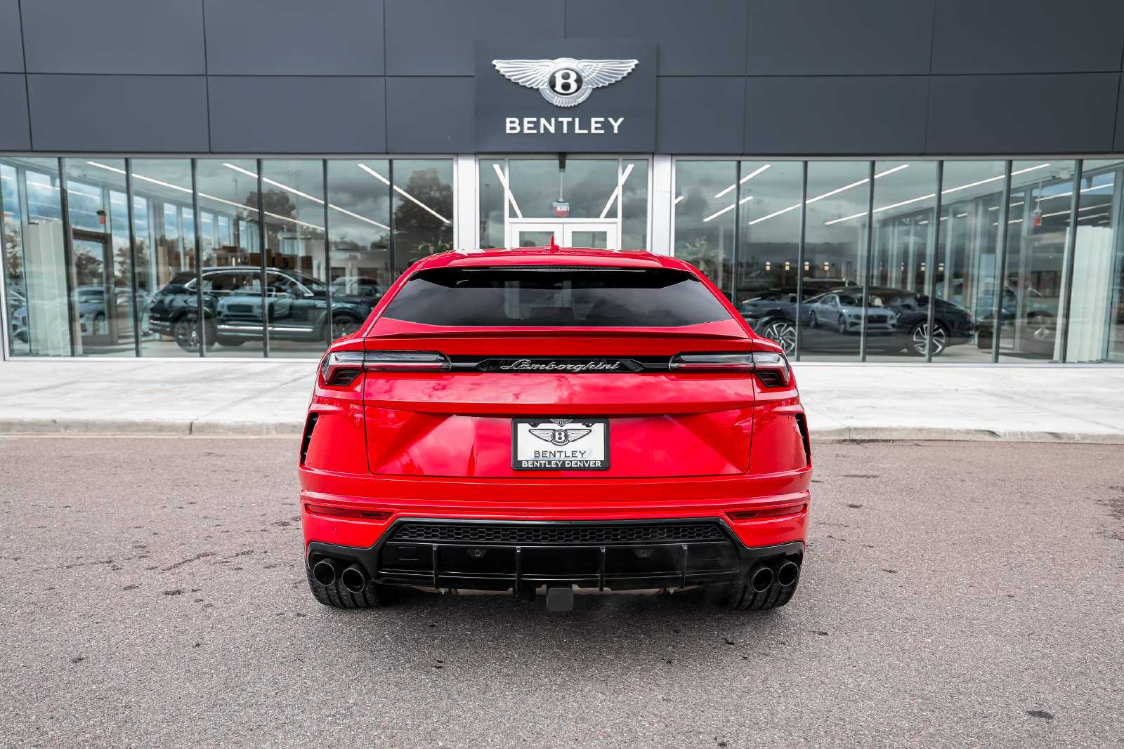 Used 2022 Lamborghini Urus AWD/4WD image 11