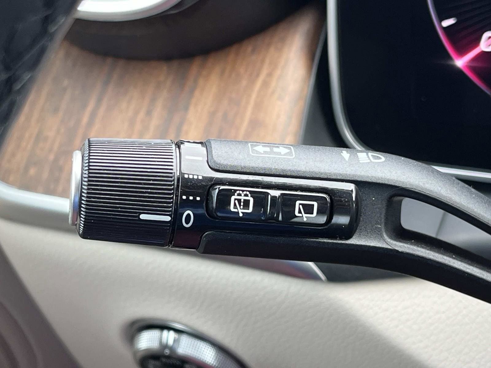 Certified 2024 Mercedes-Benz GLC 300 image 31