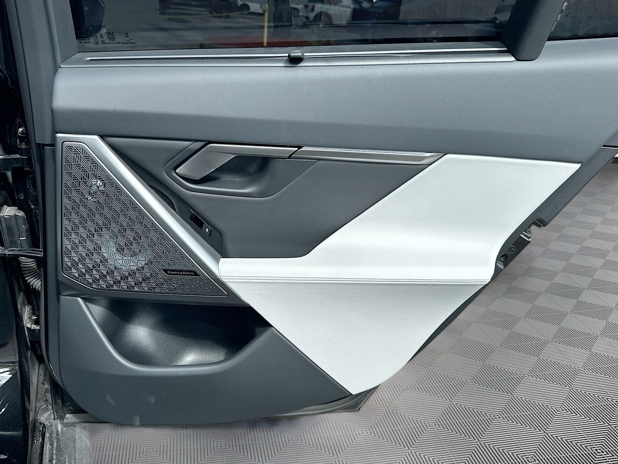 Used 2026 BMW M5 w/ Executive Package image 30