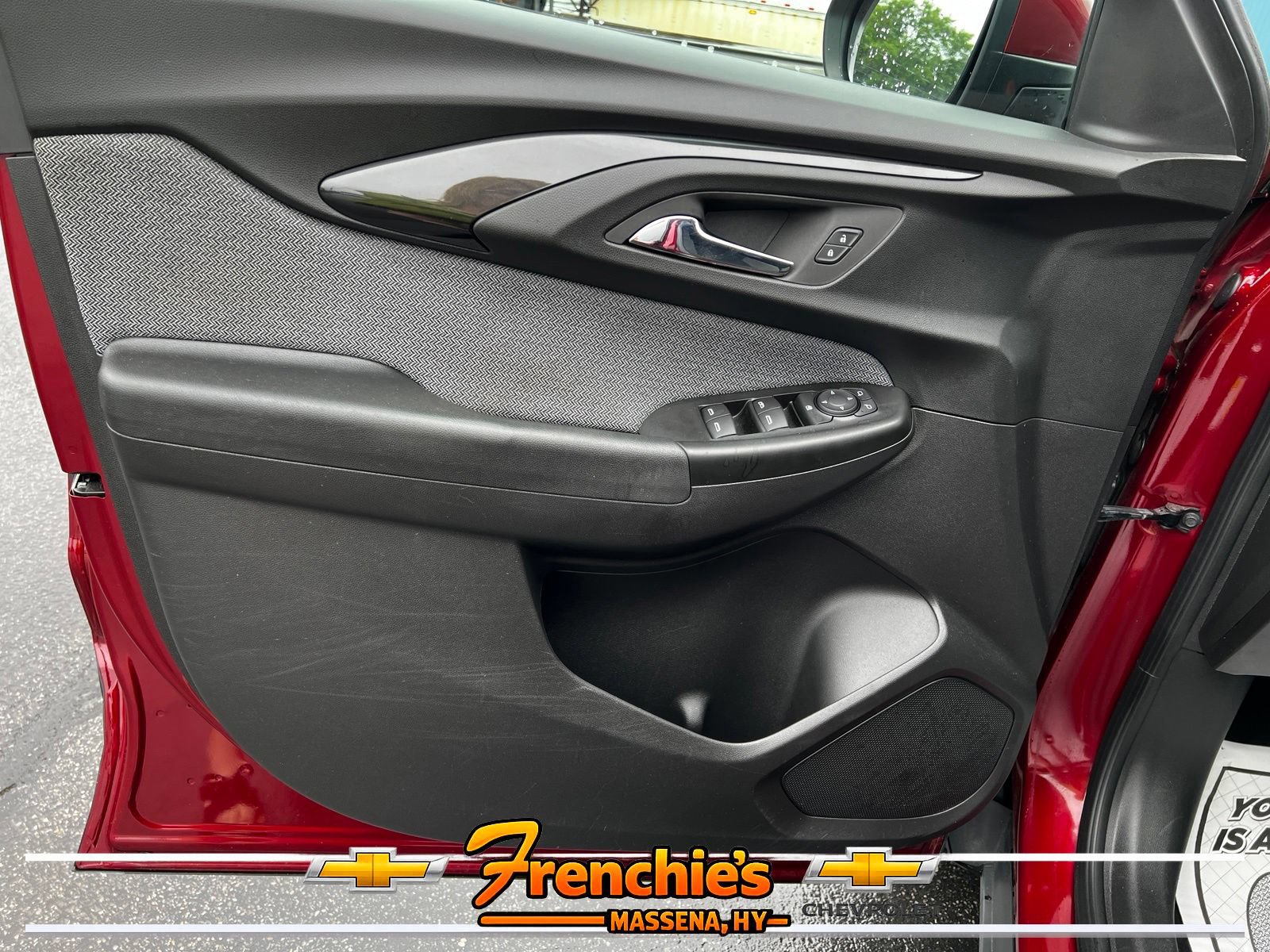 Used 2022 Chevrolet TrailBlazer LT AWD/4WD image 9