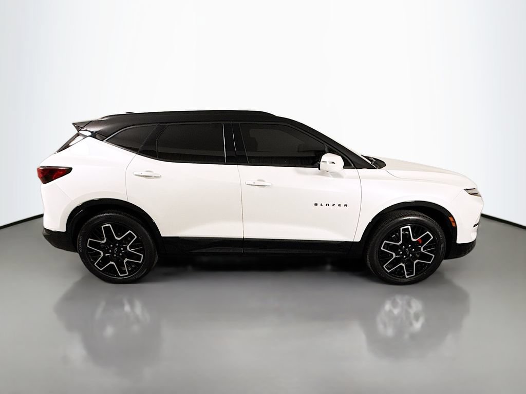 Used 2024 Chevrolet Blazer RS w/ Driver Confidence II Package FWD image 8