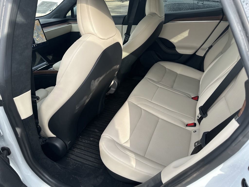Used 2023 Tesla Model S image 5