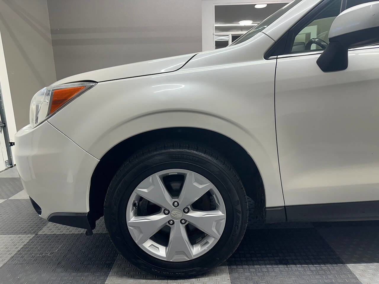 Used 2015 Subaru Forester 2.5i Limited image 12