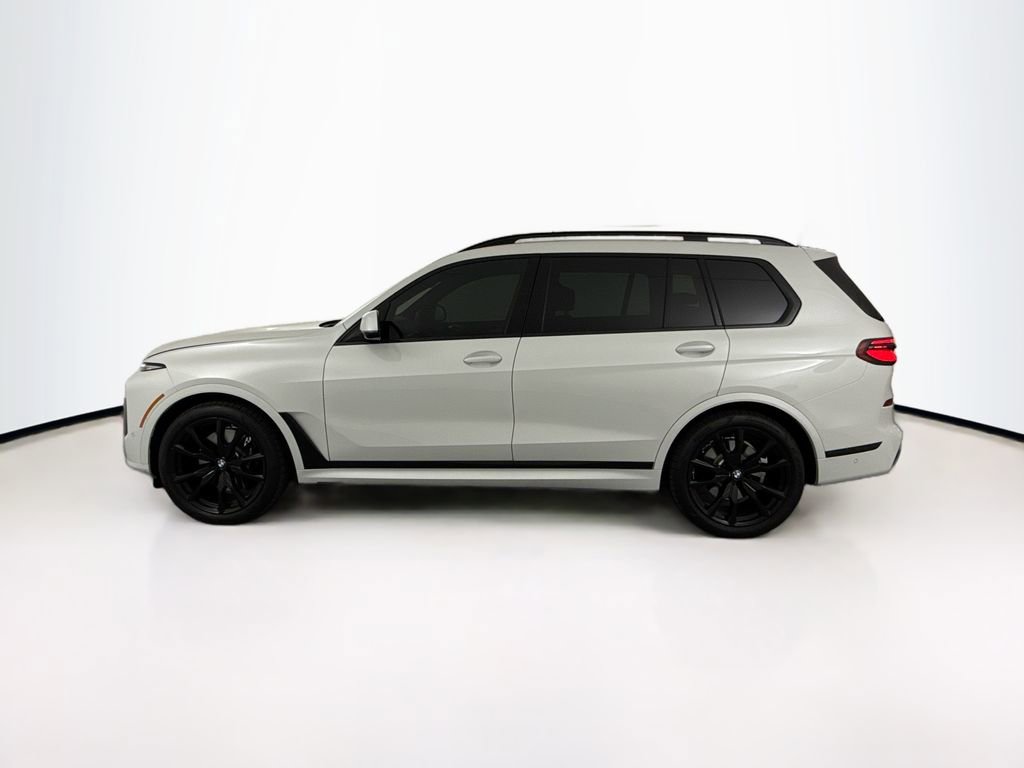 Used 2026 BMW X7 xDrive40i w/ M Sport Package image 8