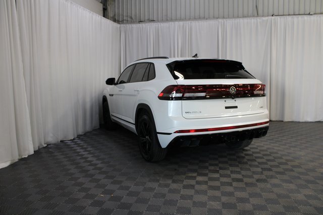 New 2026 Volkswagen Atlas Cross Sport SEL R-Line image 22
