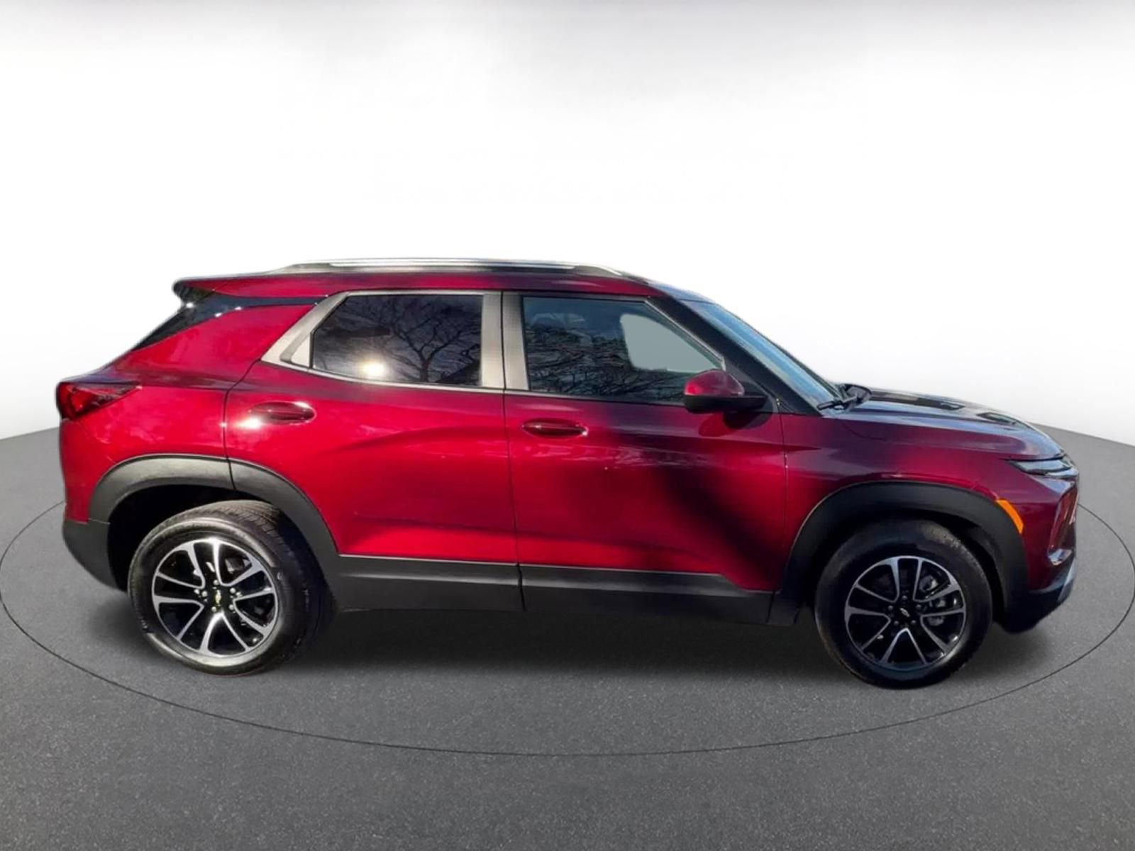 Used 2025 Chevrolet TrailBlazer LT image 16