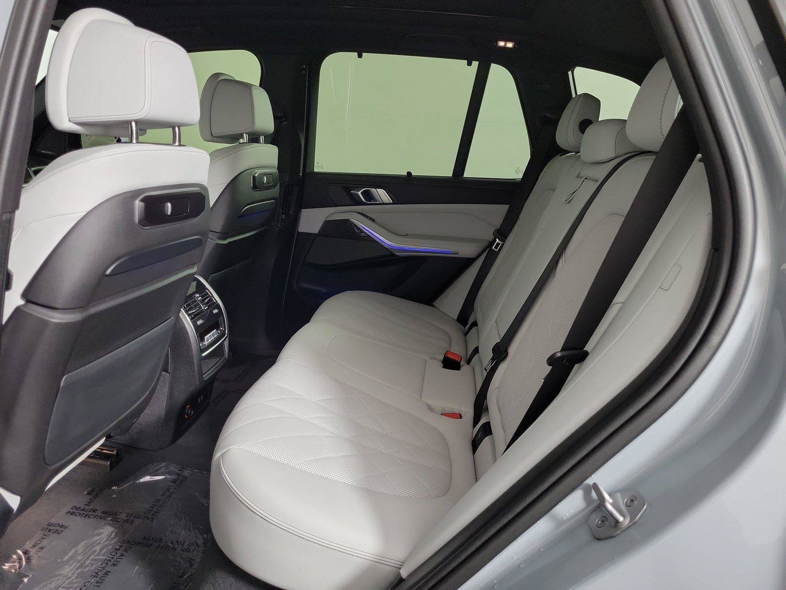 Used 2025 BMW X5 M60i AWD/4WD image 10