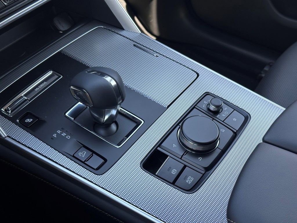 New 2025 MAZDA CX-90 Plug-In Hybrid w/ Preferred image 32