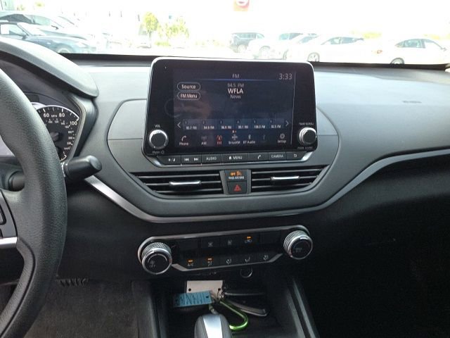 Used 2022 Nissan Altima 2.5 SV image 16