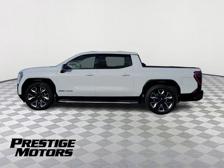 Used 2025 GMC Sierra EV Denali image 4