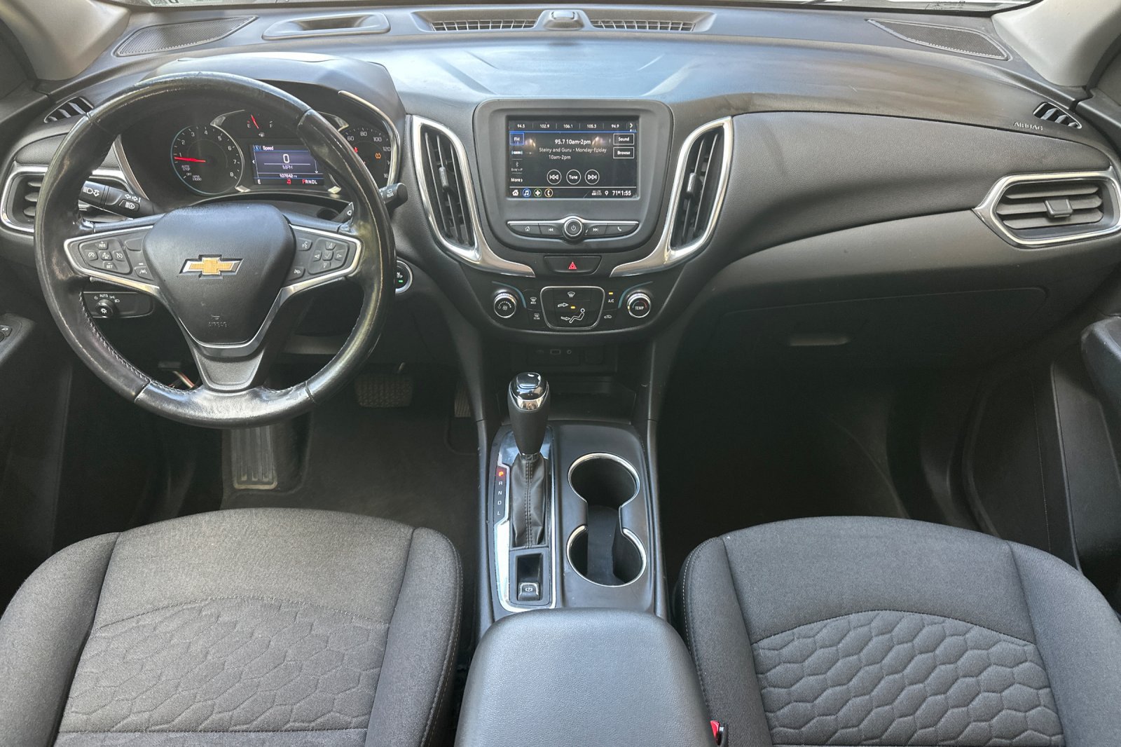 Used 2019 Chevrolet Equinox LT FWD image 16