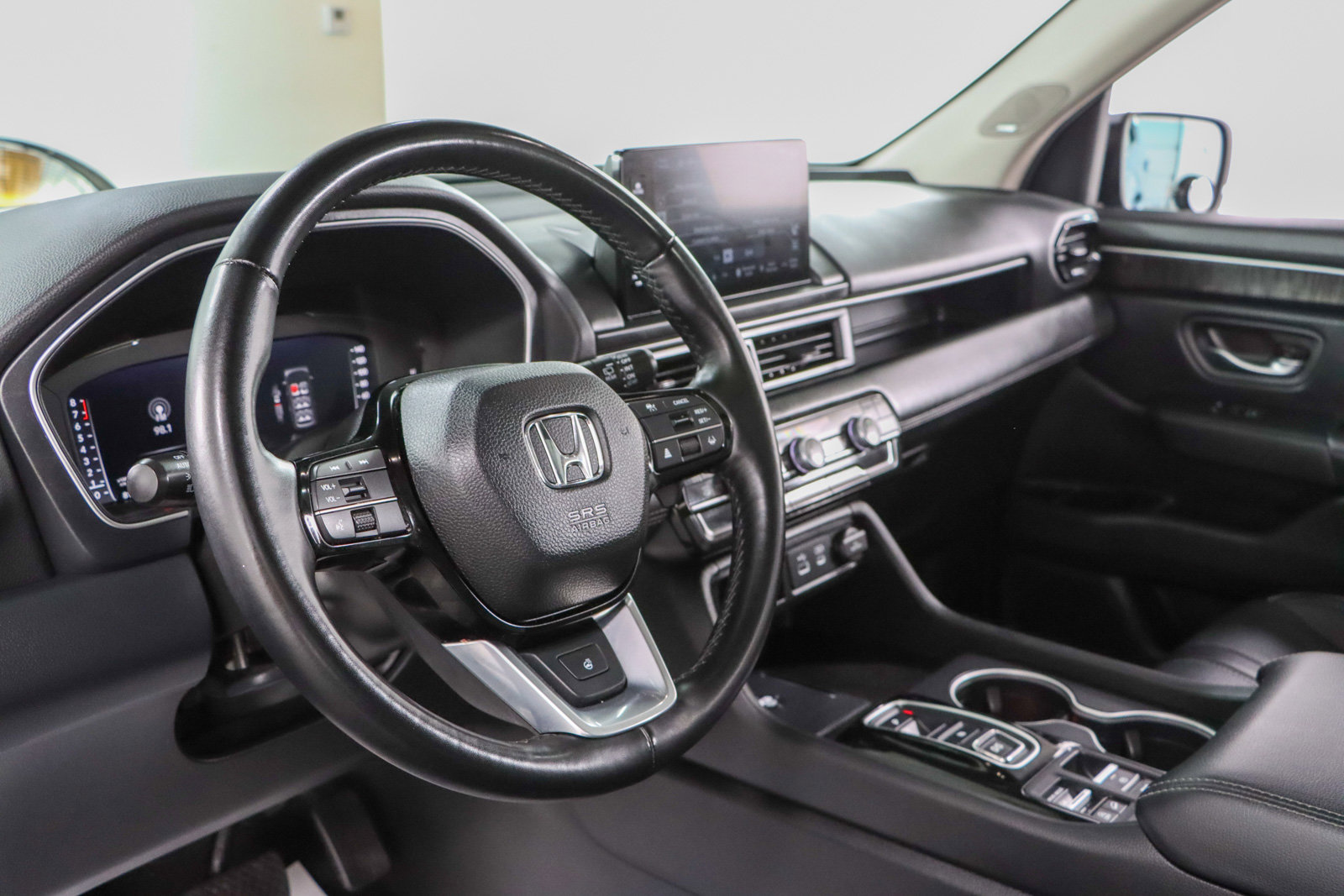 Used 2025 Honda Pilot Elite image 23