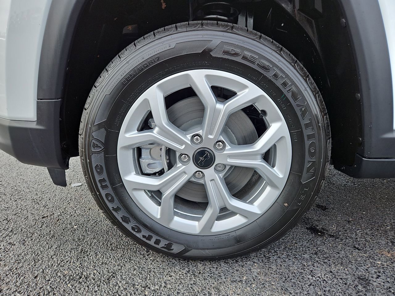 New 2026 Jeep Compass Latitude image 9