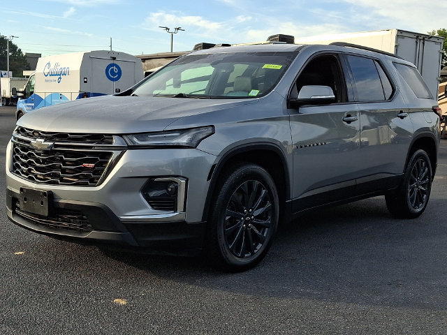 Used 2023 Chevrolet Traverse RS w/ LPO, Cargo Package AWD/4WD image 6