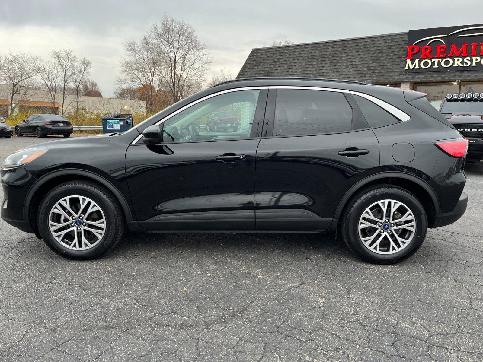 Used 2020 Ford Escape SEL image 2