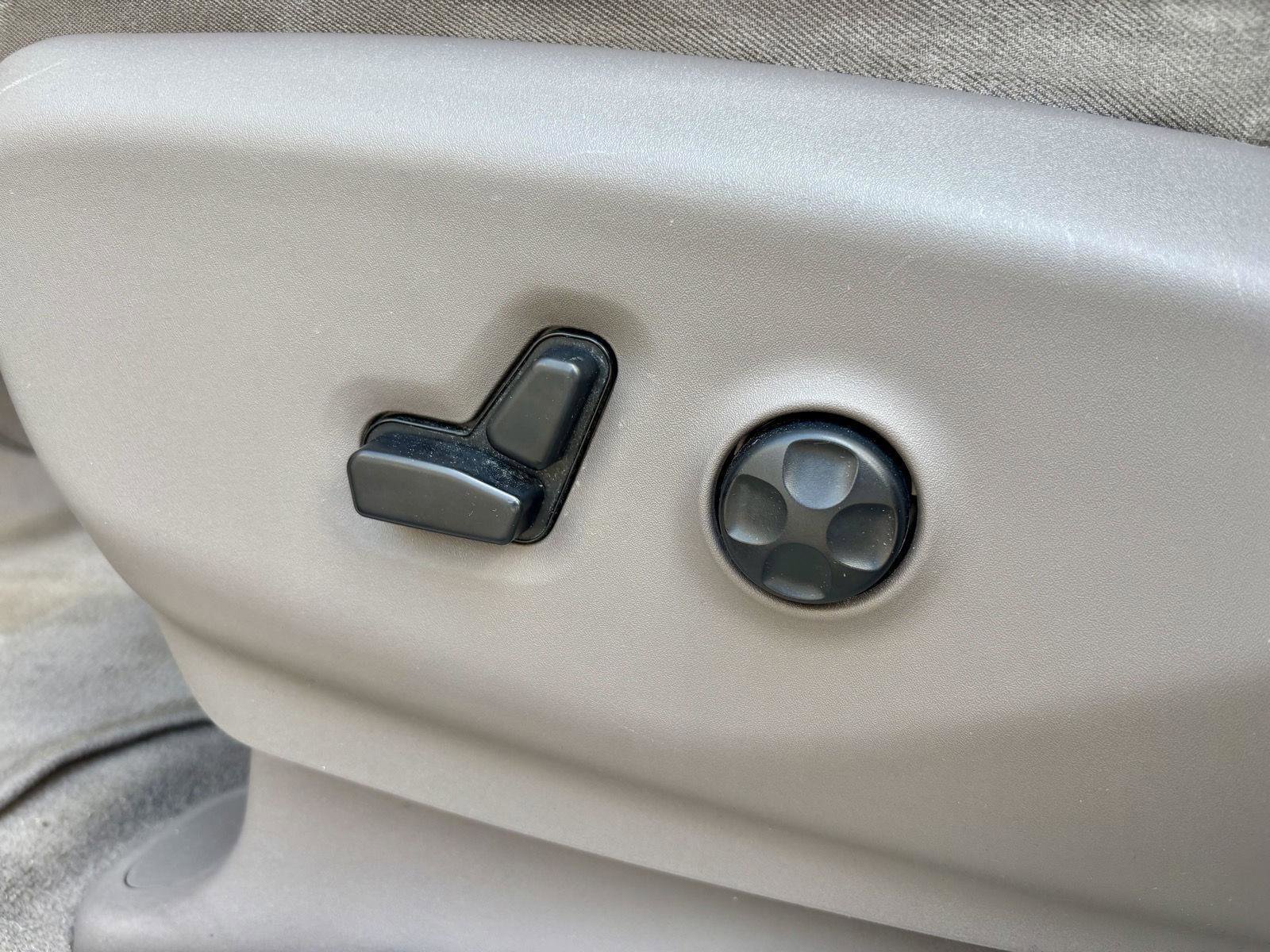 Used 2018 Chrysler Pacifica Touring-L Plus image 20