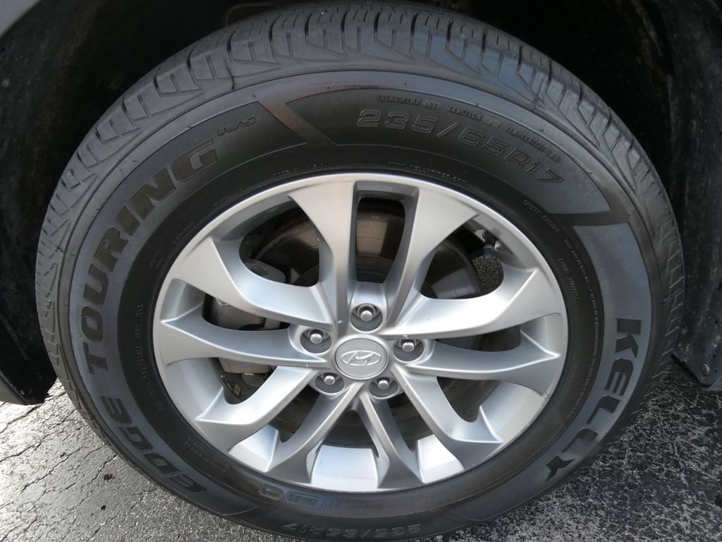 Used 2019 Hyundai Santa Fe SE AWD/4WD image 10