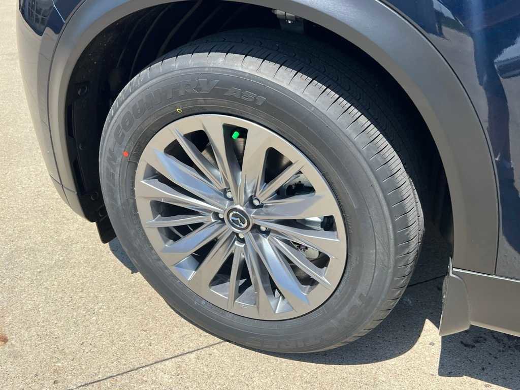 Certified 2025 MAZDA CX-90 3.3 Turbo w/ Preferred Package image 9