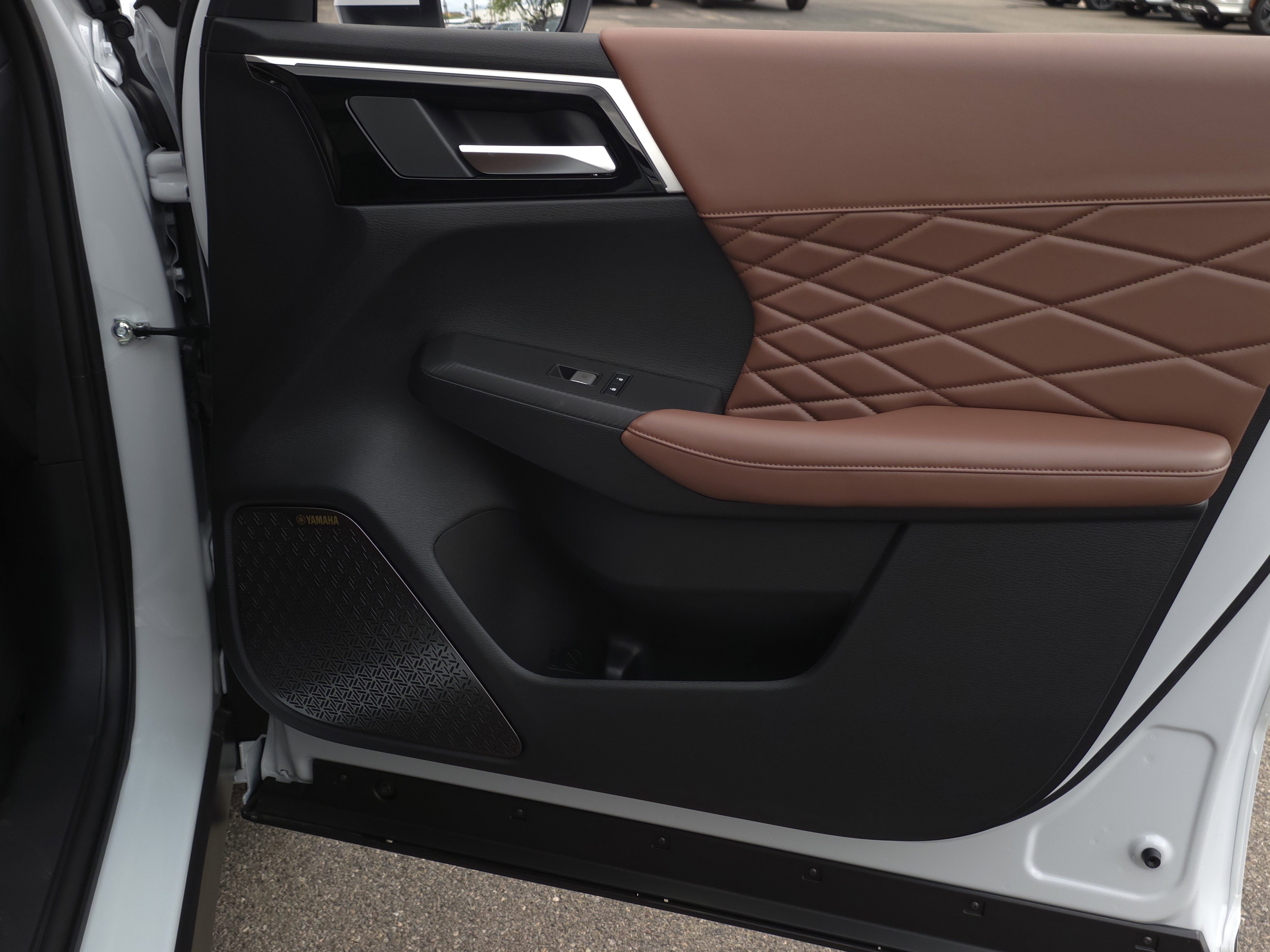 New 2025 Mitsubishi Outlander SEL image 30