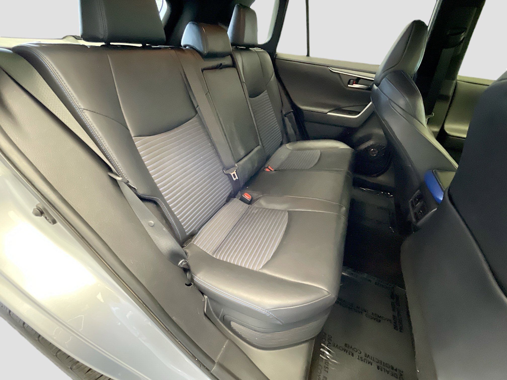 Used 2019 Toyota RAV4 XSE w/ Carpet Mat Package image 17