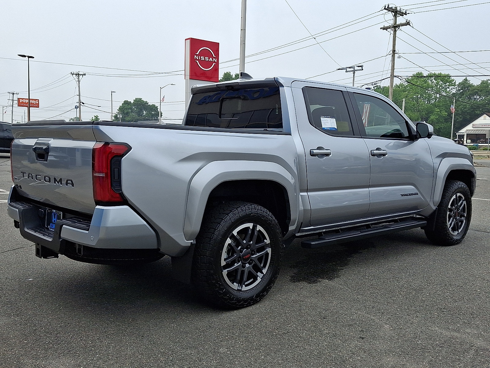 Used 2024 Toyota Tacoma TRD Sport w/ TRD Sport Premium Package AWD/4WD image 4