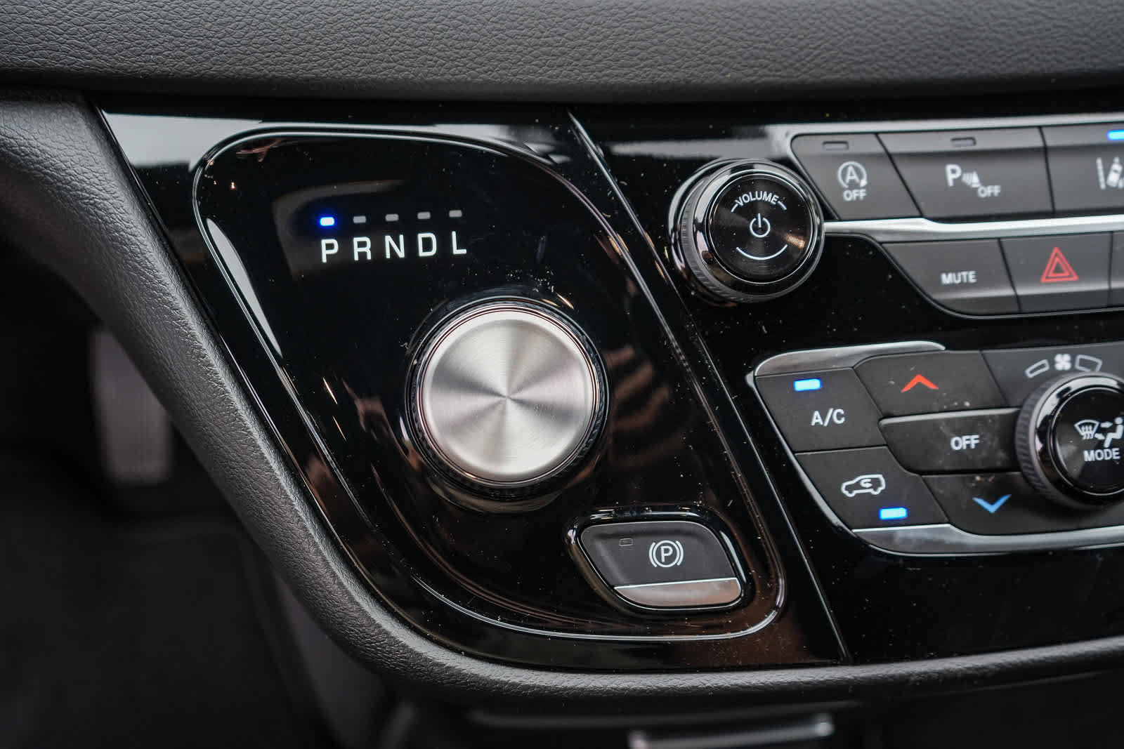 New 2026 Chrysler Voyager LX image 20