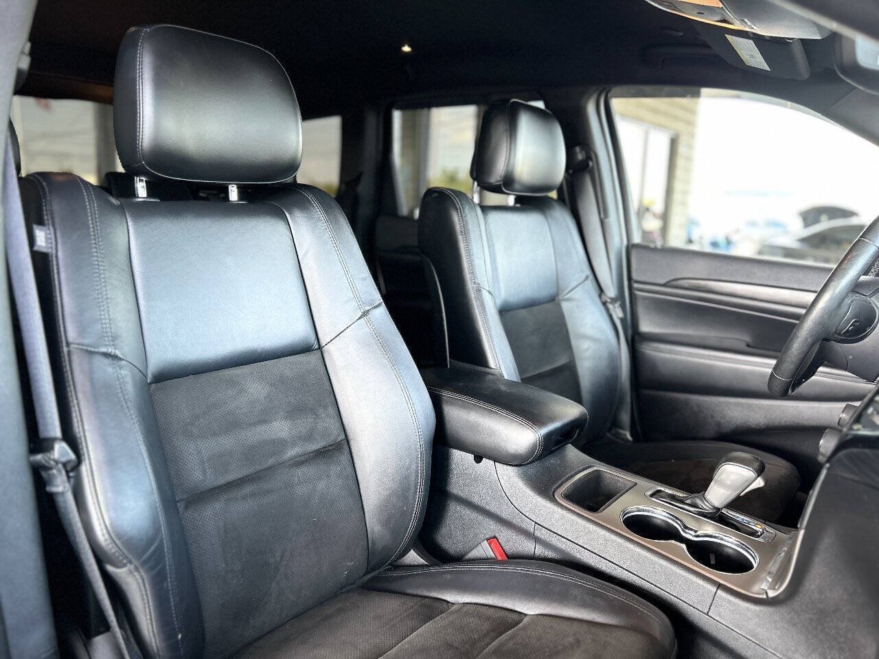 Used 2019 Jeep Grand Cherokee Altitude AWD/4WD image 48