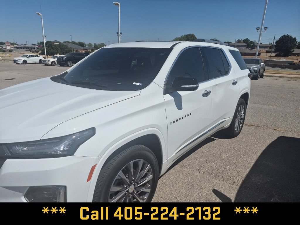Used 2022 Chevrolet Traverse Premier w/ LPO, Blackout Package FWD image 5