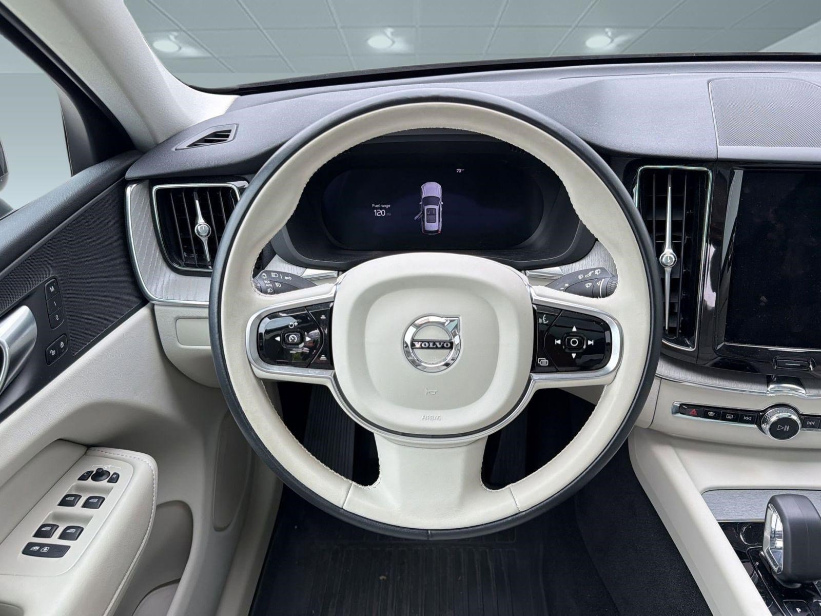 Used 2024 Volvo XC60 B5 Plus w/ Protection Package Premier AWD/4WD image 25