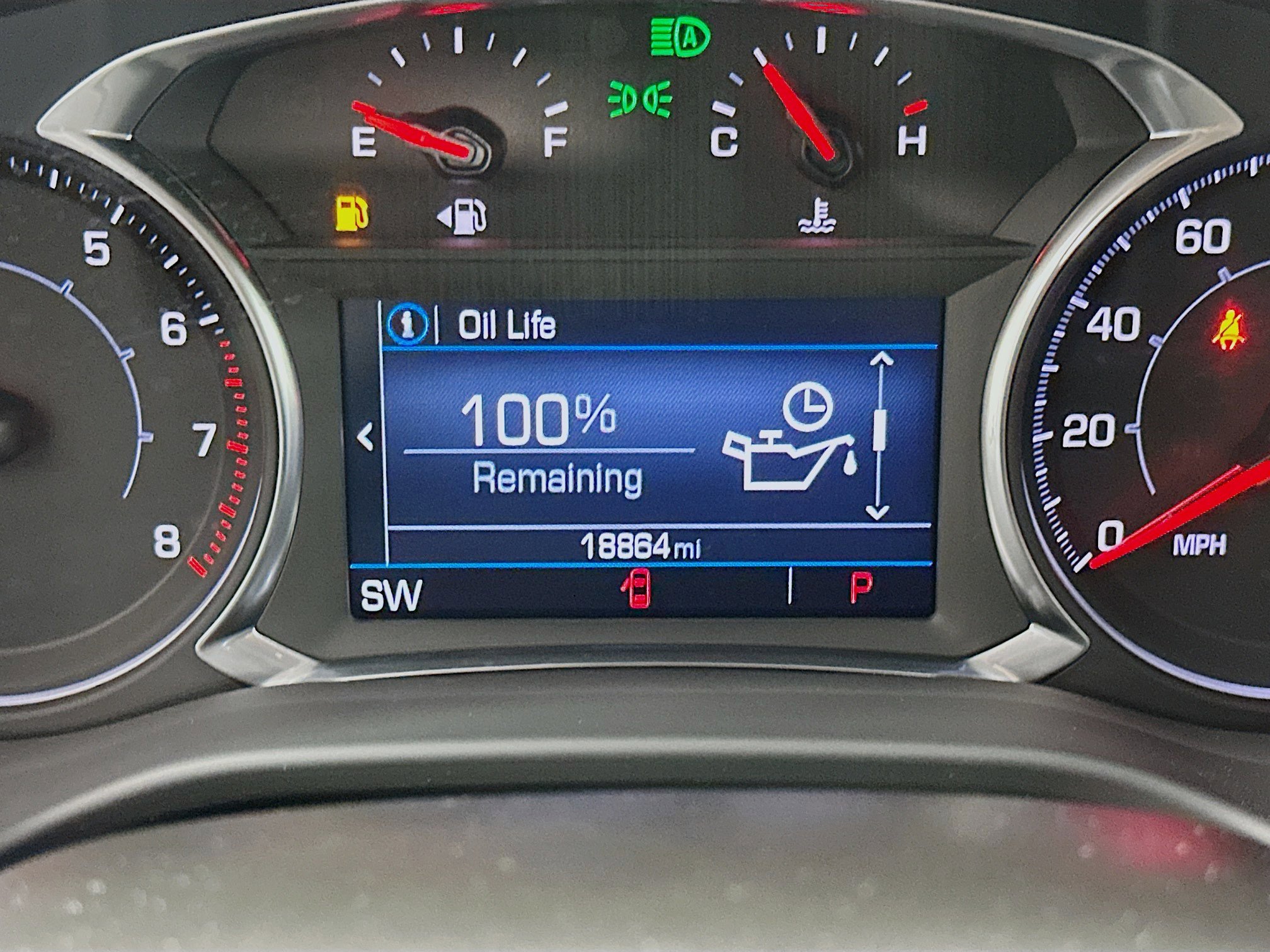 Used 2023 GMC Acadia SLE w/ Driver Convenience Package image 18