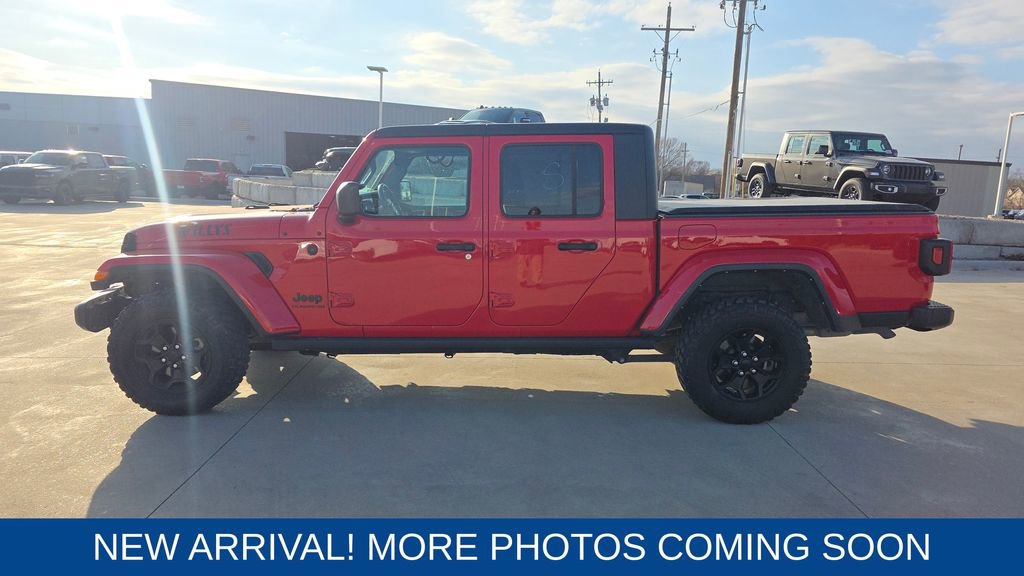Used 2021 Jeep Gladiator Willys image 2