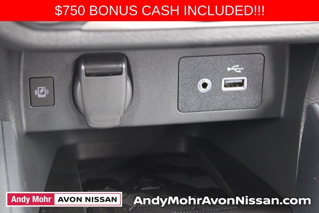 New 2025 Nissan Versa SV w/ Trunk Package image 23