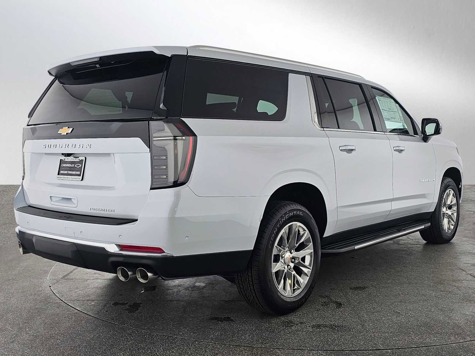 New 2026 Chevrolet Suburban Premier w/ Sun And Tow Package AWD/4WD image 3
