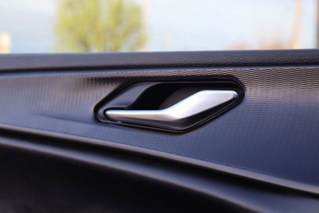 Used 2023 Jeep Grand Cherokee Laredo image 23