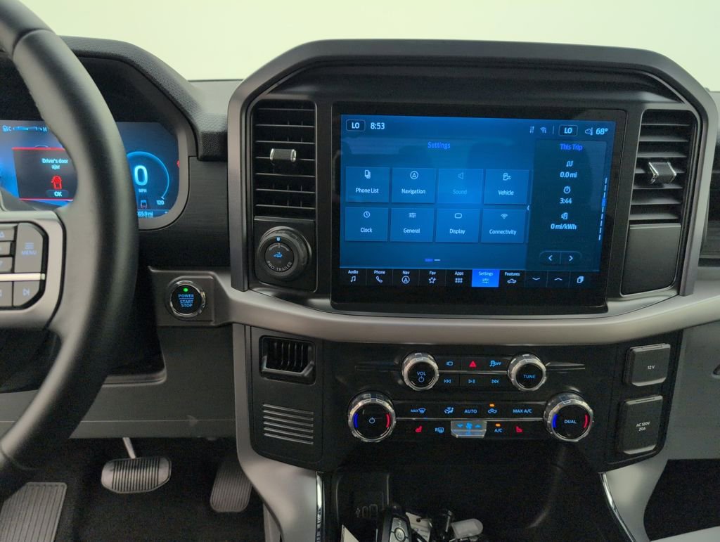 Used 2025 Ford F150 Lightning XLT image 19