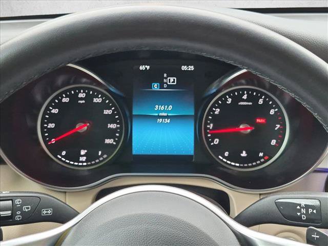 Used 2022 Mercedes-Benz GLC 300 4MATIC image 11