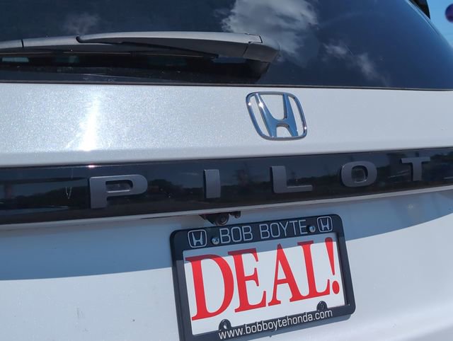 Used 2025 Honda Pilot Elite image 6