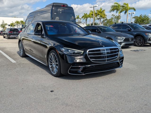 Used 2023 Mercedes-Benz S 500 4MATIC video 3
