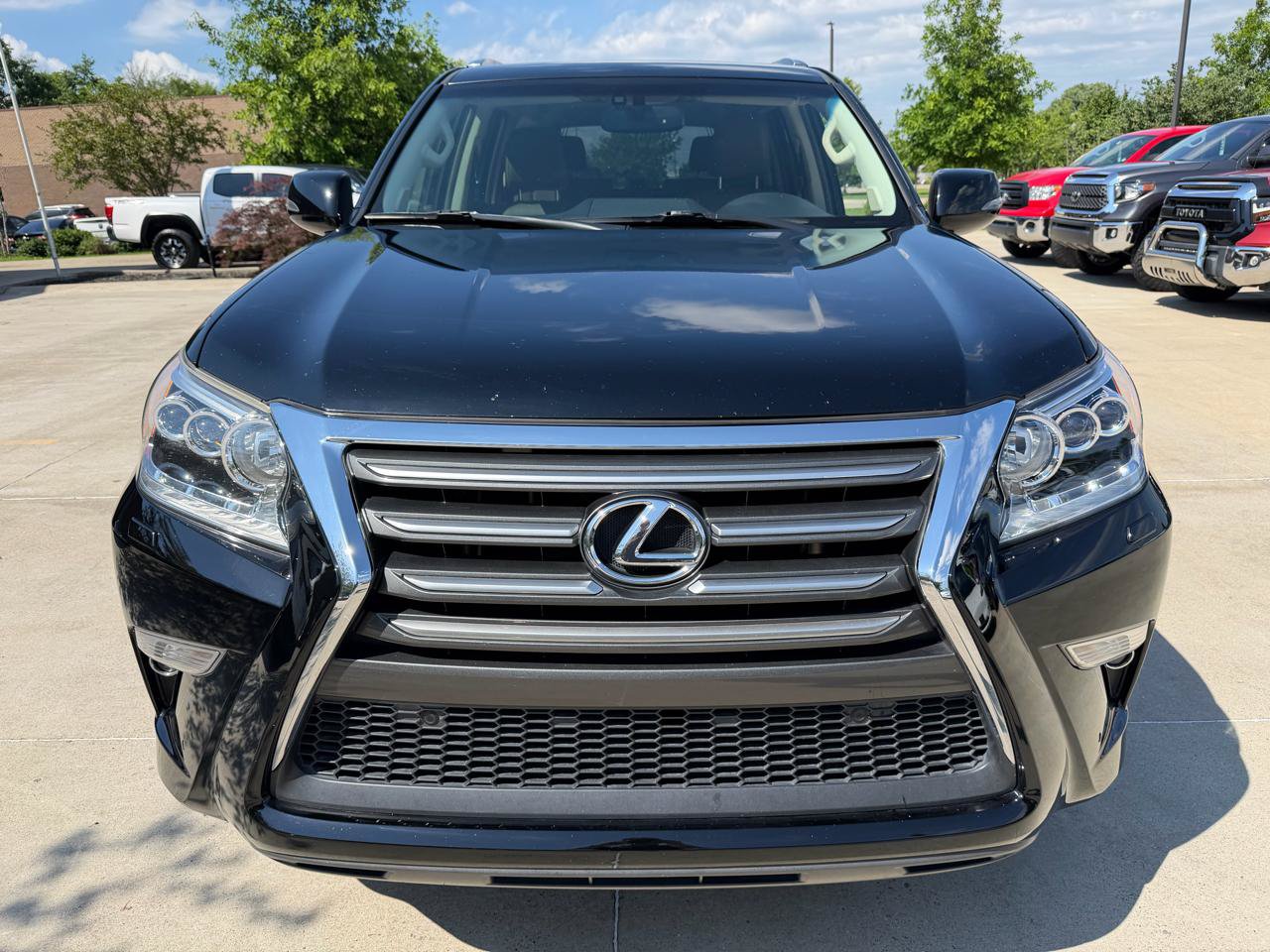 Used 2019 Lexus GX 460 Premium AWD/4WD image 2
