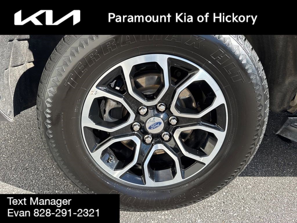 Used 2024 Ford Expedition Max XLT image 9