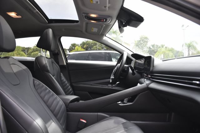 Used 2023 Hyundai Elantra Limited FWD image 27