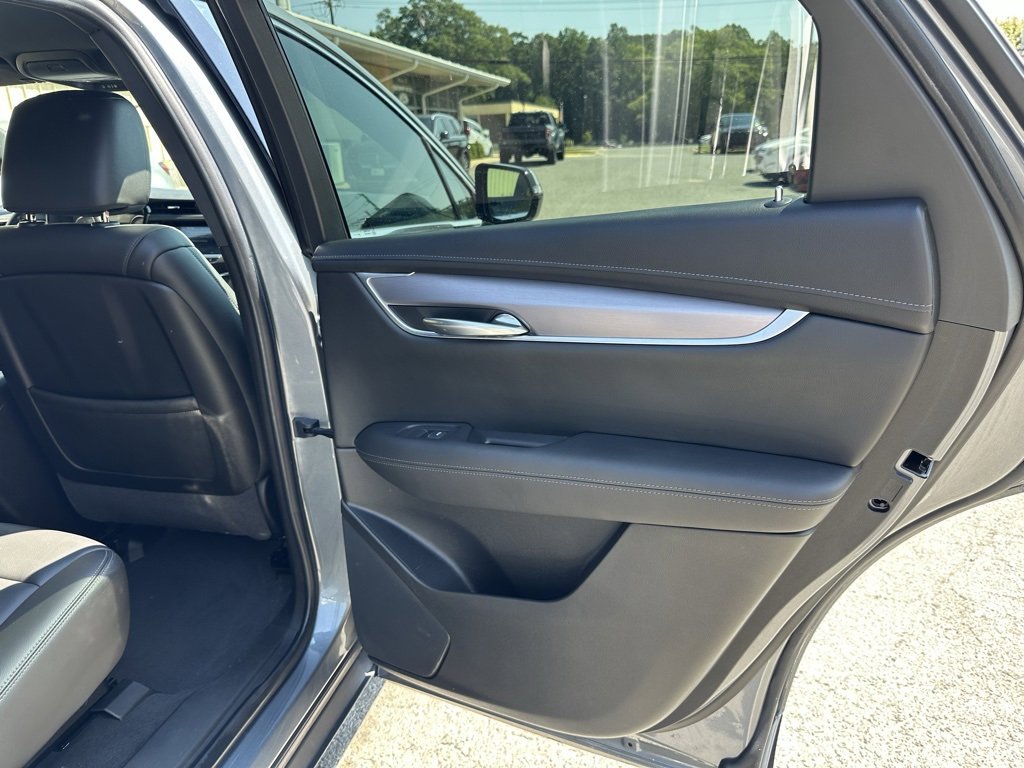 Used 2021 Cadillac XT5 Luxury image 16