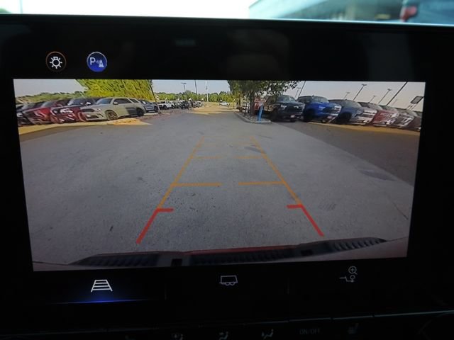 Used 2024 Chevrolet Colorado LT w/ LT Convenience Package III RWD image 31